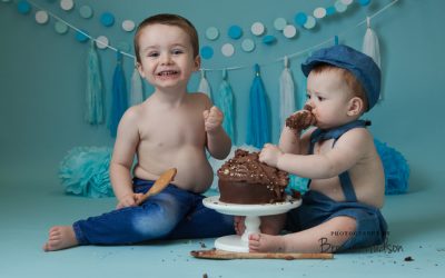 Cake smash photography in Rugeley Staffordshire ~ Brodie & Layton